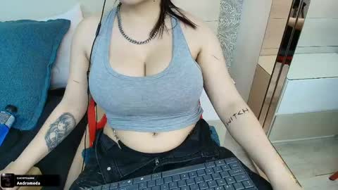 Juyeon online show from April 15, 8:20 pm