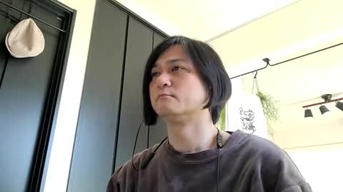 KI e697a5e69cac online show from March 19, 4:40 am