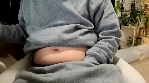 KI e697a5e69cac online show from December 14, 7:25 am