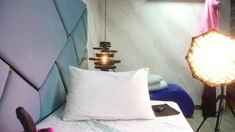 kaarol_sm online show from April 16, 2:44 am