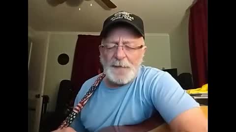 kabriggs136 online show from April 21, 1:42 am