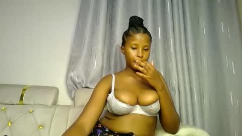 Snapshot of kadime001 chatting on March 6, 12:54 am kadime online show from March 6, 12:54 am