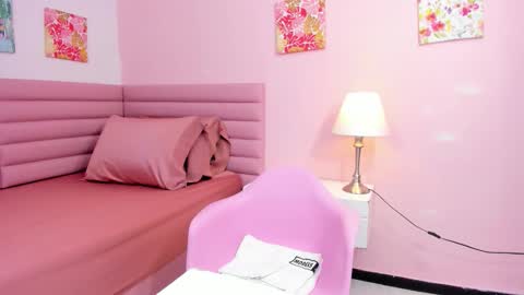 Kyelie online show from December 4, 9:25 pm