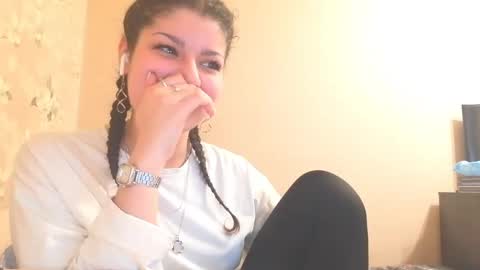 Kaya online show from April 25, 2:14 pm