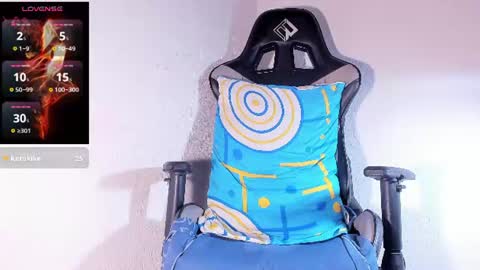 kael_cassian online show from July 8, 11:46 am