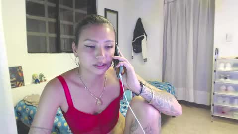 kaeliyh online show from April 18, 7:58 pm