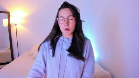 ChloeIndependient model online show from March 1, 9:13 am