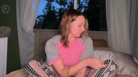 Kailee Smile online show from March 31, 4:46 am