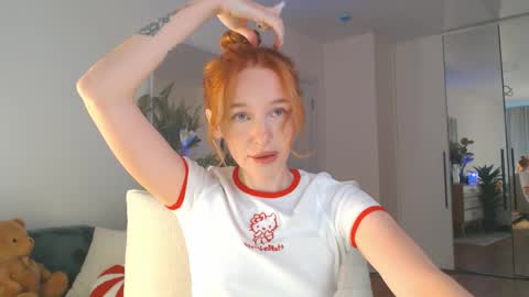 My name is Mia Pleasures to see you Lets have good time together online show from April 16, 5:07 am