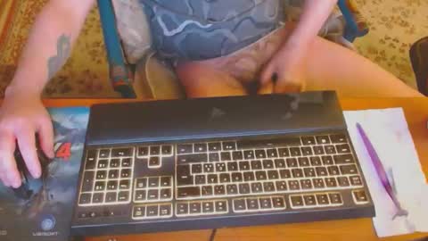 Leon online show from January 27, 7:03 pm