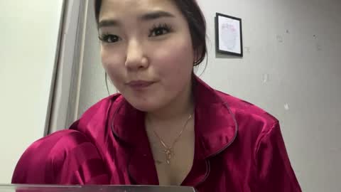 Sakura online show from April 8, 3:37 pm