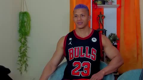 kale thomson online show from February 18, 4:36 pm