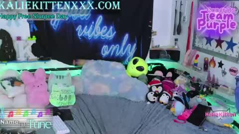 KalieKitten online show from July 11, 11:08 pm