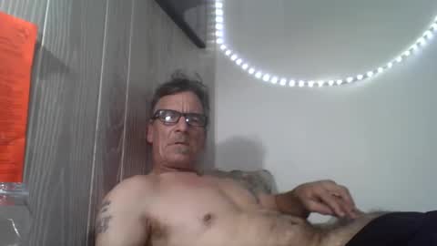 kalifornia91666 online show from December 18, 11:22 pm