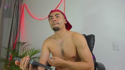 K A L I online show from December 21, 8:21 am