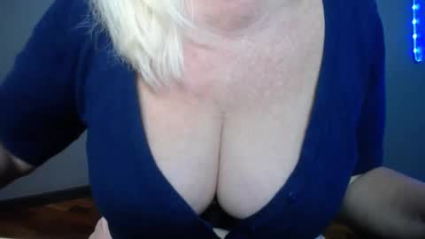 KamaliaSim online show from March 29, 8:54 pm