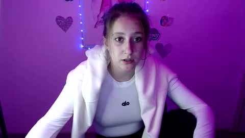 kamilla_love_ online show from September 23, 4:01 pm