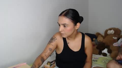 kammy   y   camila online show from November 11, 9:39 pm