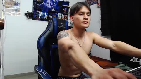 Snapshot of kanekixxxhot chatting on September 24, 1:45 am andres online show from September 24, 1:45 am
