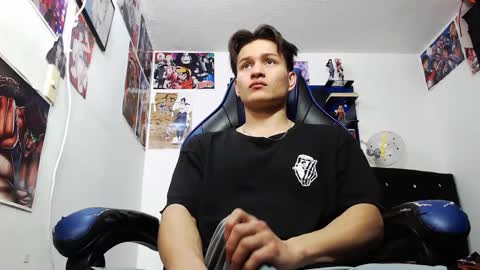 Snapshot of kanekixxxhot chatting on October 7, 1:18 pm andres online show from October 7, 1:18 pm