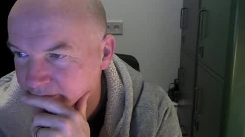 Robbie online show from January 16, 5:32 am