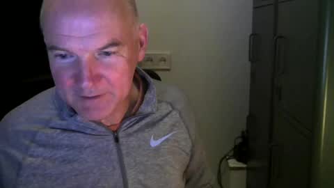 Robbie online show from February 6, 5:51 pm