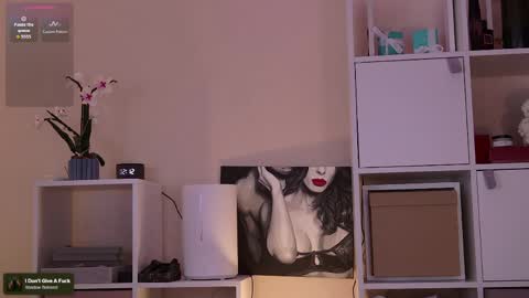 Julia online show from April 4, 11:12 pm