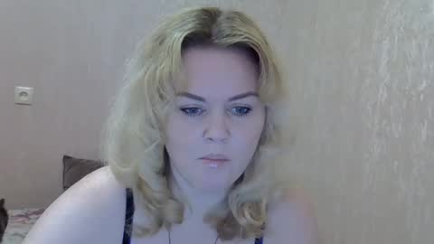 karennelsonx online show from March 4, 10:35 am