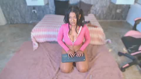 karina_campbell online show from July 4, 8:34 pm