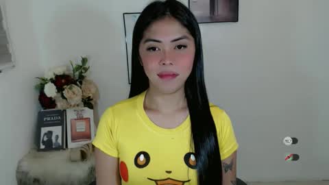 I AM BELLE online show from February 28, 2:32 pm