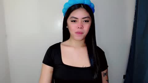 I AM BELLE online show from May 17, 3:54 pm
