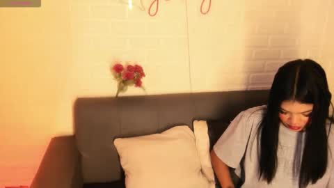 Snapshot of karina_gomez_18 chatting on October 18, 11:25 am Kari online show from October 18, 11:25 am
