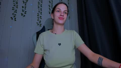 Snapshot of karla_lim chatting on October 22, 11:50 pm karla_lim online show from October 22, 11:50 pm