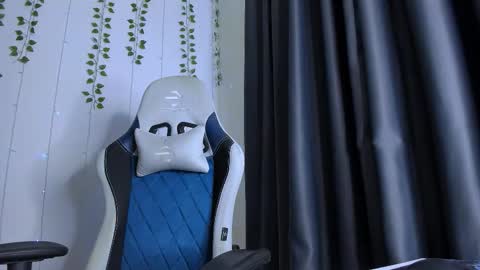 karla_lim online show from February 16, 8:45 am