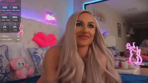 KarlaBart online show from February 20, 8:55 pm