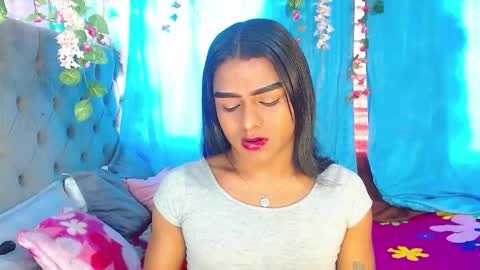 Snapshot of karly_coffe chatting on October 2, 11:20 am KARLY. online show from October 2, 11:20 am