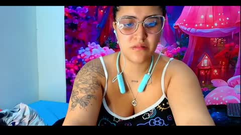    online show from March 30, 12:05 pm