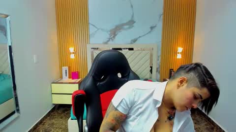 Karol and Luna online show from February 24, 8:12 pm