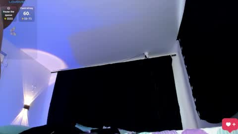 karolina_evans online show from April 25, 1:52 pm