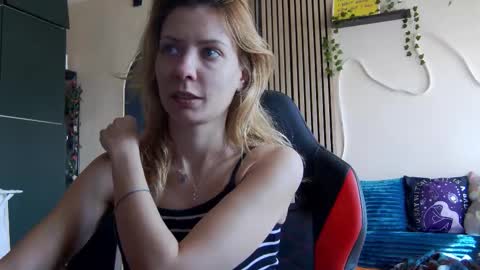 karoline121 online show from February 19, 10:36 am