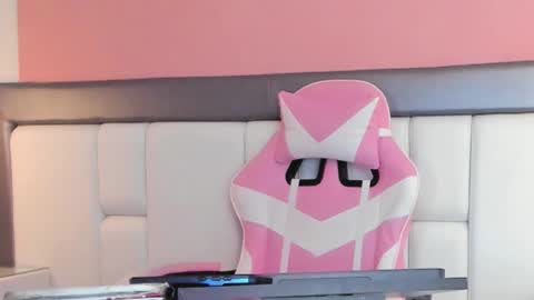 karolwest_ online show from November 25, 11:31 am