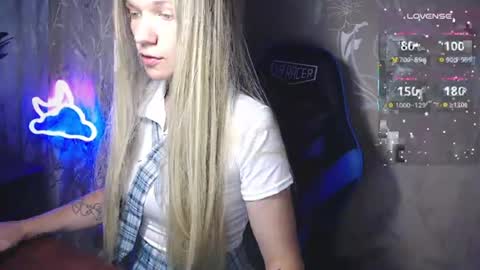 Caroline Fox online show from July 18, 9:55 am