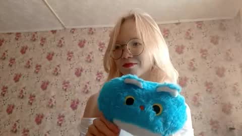 Sara online show from February 26, 7:23 am