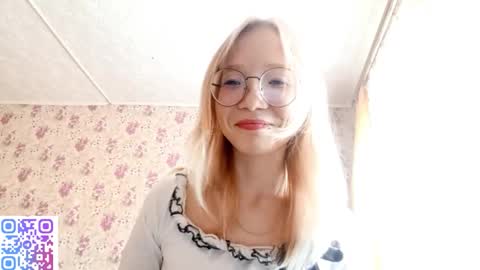 Sara online show from March 6, 7:29 am