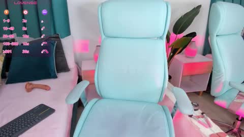 kaseythompson online show from November 3, 12:17 pm