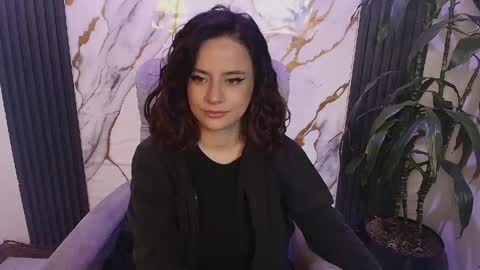 kassandra james online show from April 14, 1:25 pm