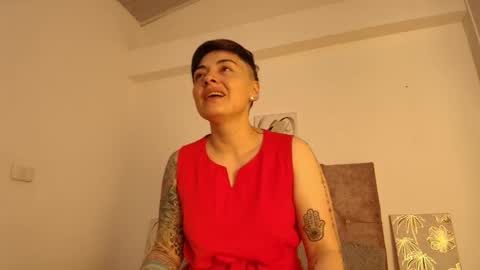 kat paradisse online show from March 25, 12:01 pm