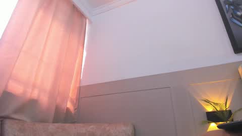 kataleya_zuluaga online show from February 1, 3:18 pm