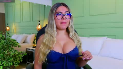 Kat online show from April 22, 12:01 pm