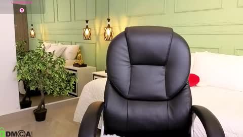 Kat online show from February 3, 11:36 am